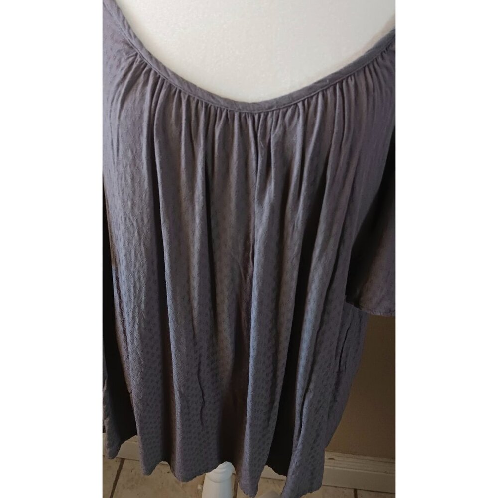 TORRID 3 Cold Shouler Gray Tunic Top Rayon 3X Boho - Picture 3 of 7